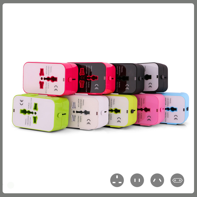 Adaptor ổ cắm chuyển đổi du lịch đa năng. Có cổng USB-C và USB-A để sạc nhiều thiết bị cùng lúc. In logo theo yêu cầu. Giá cạnh tranh
