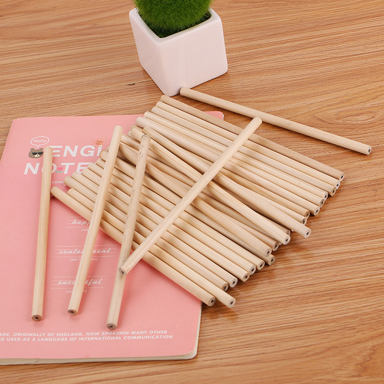 Bút chì gỗ HB vỏ màu be in logo là quà tặng doanh nghiệp phổ biến trong học đường và các sự kiện mỹ thuật, sáng tạo, kỹ thuật