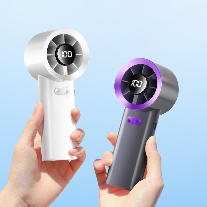 Quạt cầm tay mini in logo theo yêu cầu. Quạt có màn hình led hiển thị tốc độ gió. Pin dung lượng cao, hỗ trợ sạc nhanh. Sạc USB