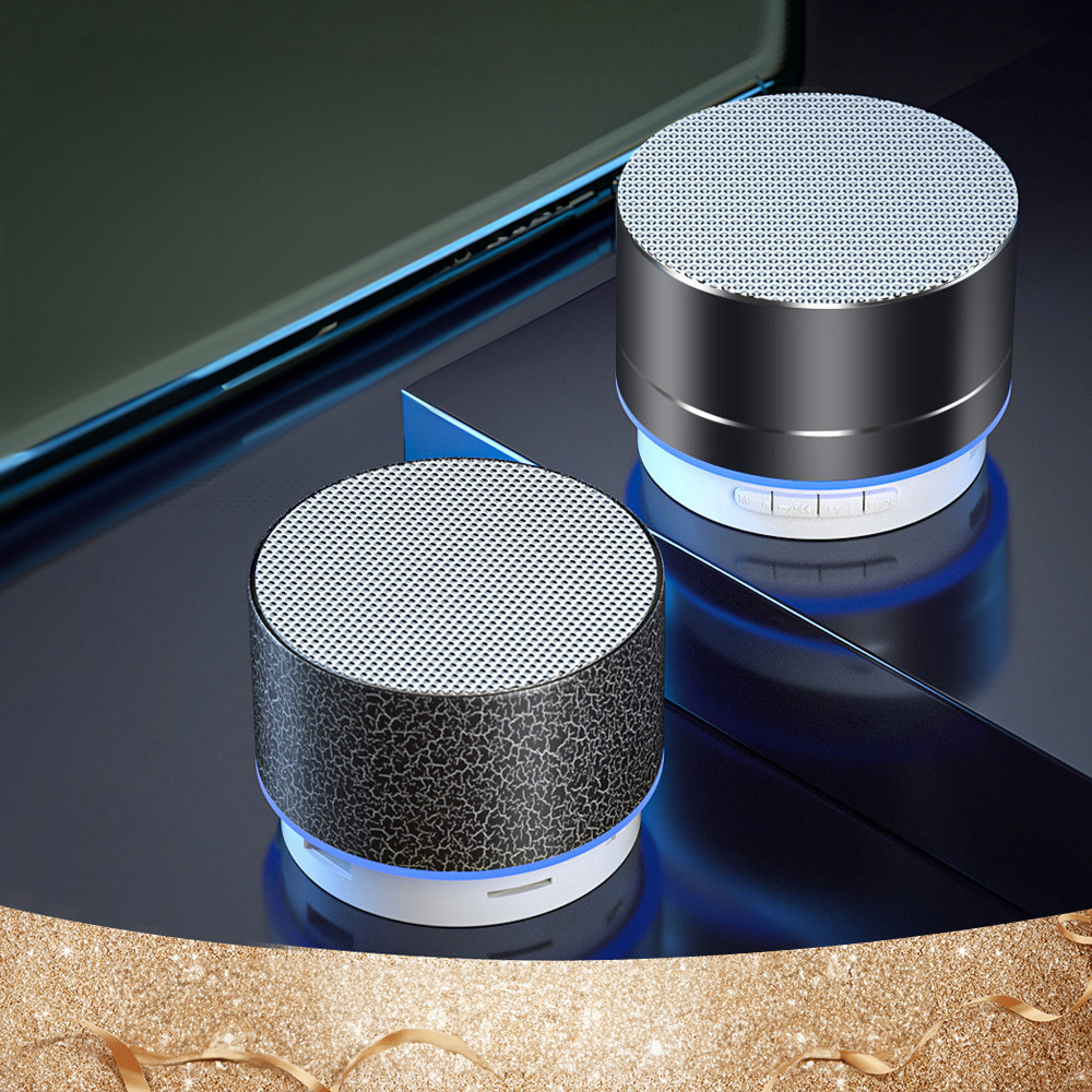 Loa Bluetooth không dây in logo theo yêu cầu. Chất kiệu bằng vỏ nhôm, phát âm thanh khá tốt, nhỏ gọn phù hợp đem theo khi đi chơi, hội họp nhóm,...