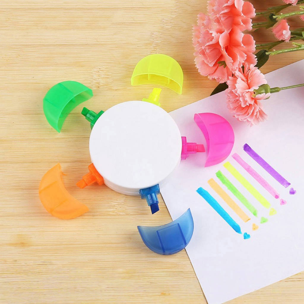 Bút dạ quang hoa mai 5 cánh 5 màu là quà tặng cho các sự kiện giáo dục, truyền thông nội bộ, hội thảo và chương trình quảng bá thương hiệu trẻ trung