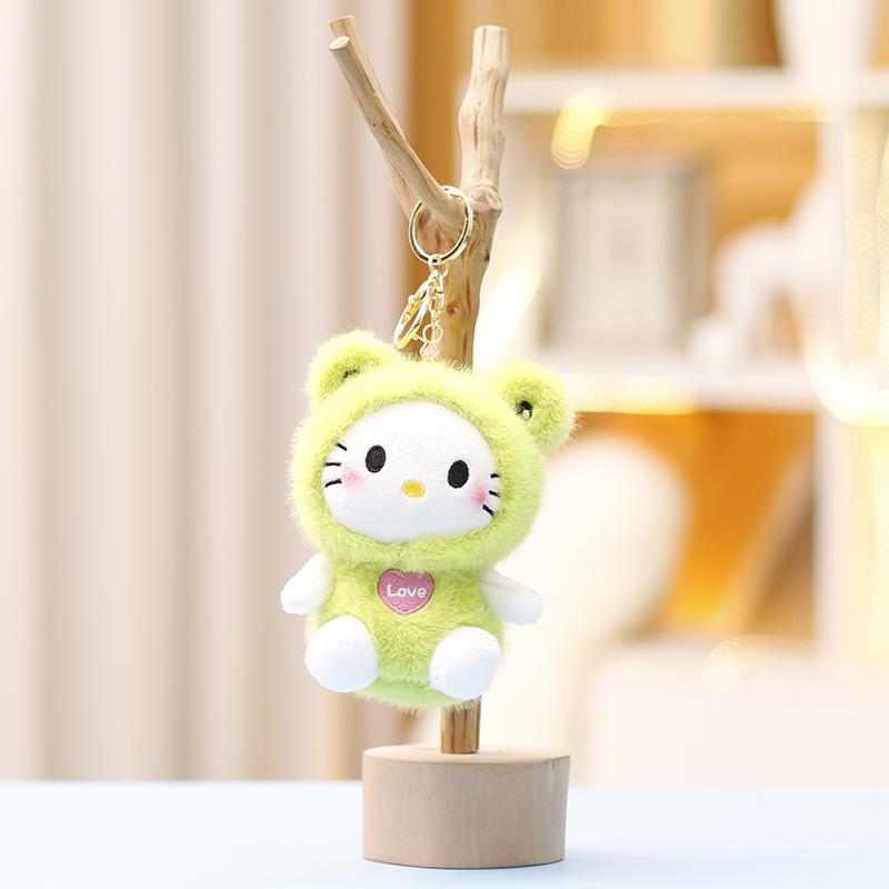 Móc khoá Hello Kitty cosplay gấu ngộ nghĩnh đáng yêu. Chất liệu vải mềm mại thân thiện với làn da và không gây kích ứng. In/thêu logo theo yêu cầu.