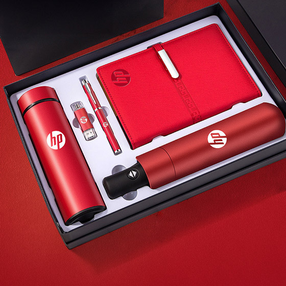 Bộ quà tặng văn phòng đa năng, in logo theo yêu cầu. Sản phẩm trong giftset có thể ghép bộ theo yêu cầu tùy chỉnh với logo, tên thương hiệu và thông điệp