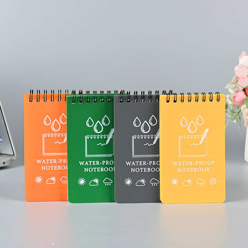 Sổ tay bỏ túi gáy cuộn A7 PP là lựa chọn quà tặng lý tưởng cho các chiến dịch marketing số lượng lớn, mang lại hiệu quả tương tác cao