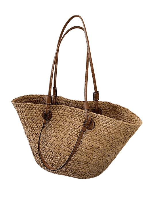 Túi rơm dung tích lớn dệt tay mang phong cách trẻ trung cá tính, hiện đại. Kích thước: 18cm (đáy) x 25cm (cao) x 28cm (rộng). Tuỳ chỉnh logo theo yêu cầu