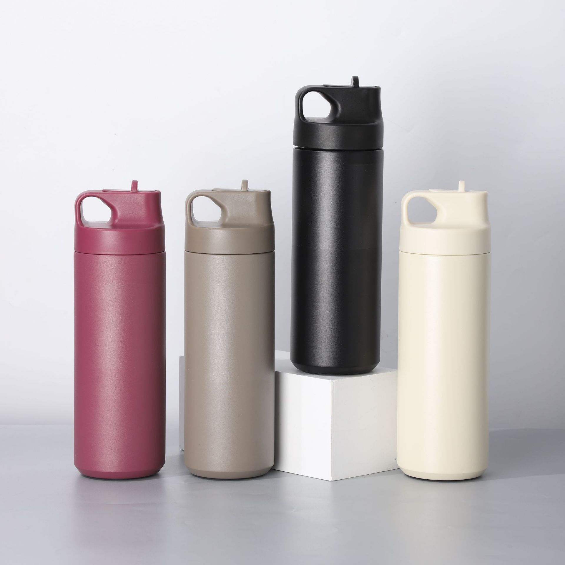 Bình giữ nhiệt có tay cầm và vòi hút. Dung tích: 500ml. In logo theo yêu cầu. In nhiệt | Khắc laser | In 3D. Quà tặng doanh nghiệp thiết thực