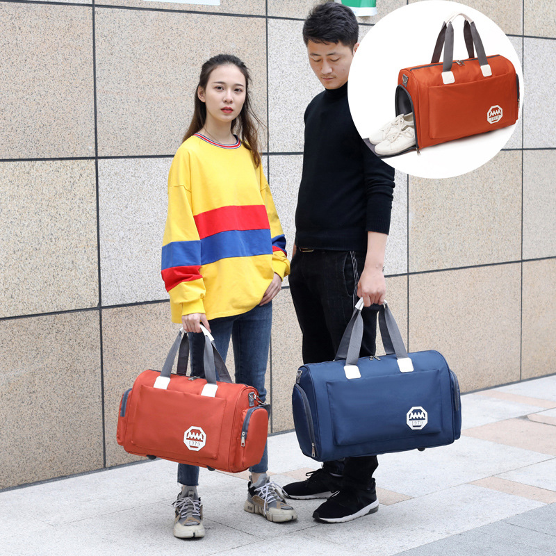 Túi thể thao có ngăn đựng giày 20L 35L có thiết kế đa ngăn tiện lợi. Dung tích: 20L, 35L. Túi có thể xách tay, đeo vai hoặc cài vào vali rất linh hoạt