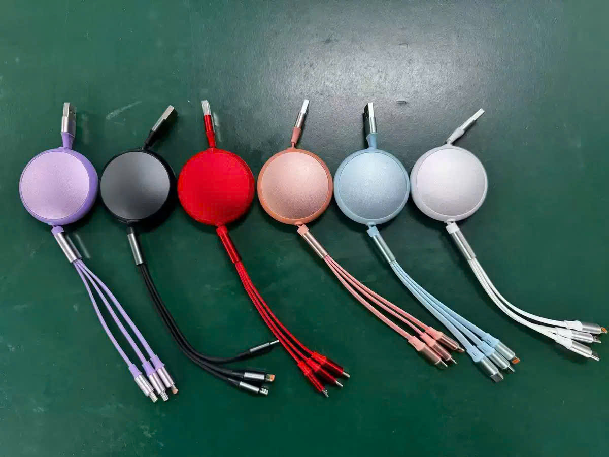Bộ sạc nhanh nhiều đầu cắm in logo theo yêu cầu 1