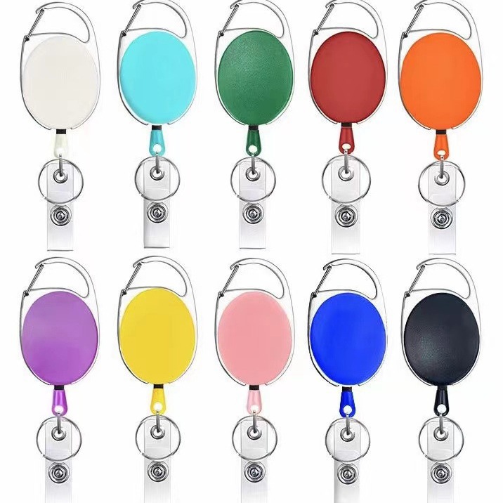 Móc khoá hình bầu dục có dây kéo co rút yoyo tiện dụng, phù hợp với nhiều nhu cầu sử dụng như đeo thẻ văn phòng, đeo chìa khóa