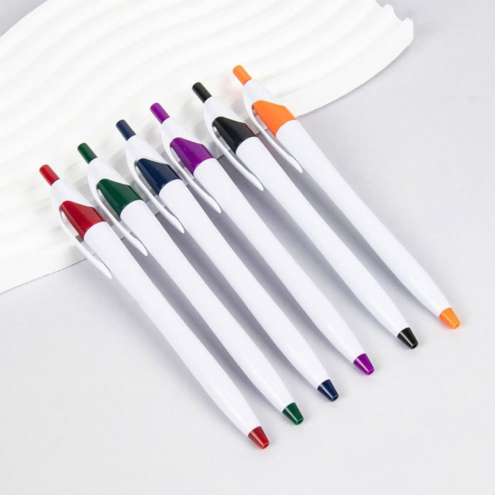 Bút bi bầu vỏ nhựa có mực khô nhanh, mực ra đều, bền, đẹp. In Logo theo yêu cầu. Màu mực: Xanh | Đen. Sản phẩm phù hợp làm quà tặng với chi phí thấp.