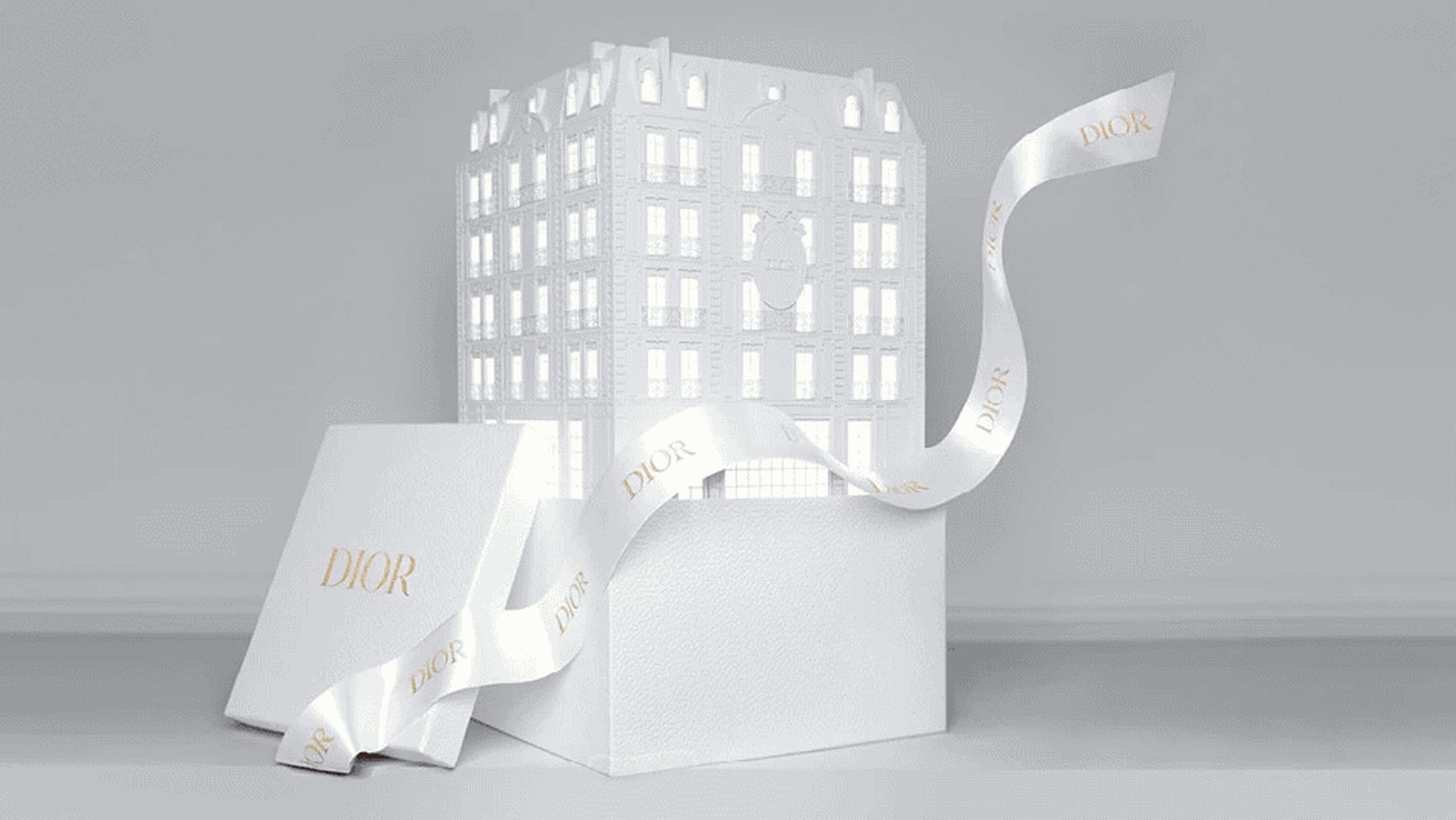 Dior mang đến những hộp quà mang hơi thở thời trang cao cấp, được trau chuốt đến từng chi tiết nhỏ nhất, thể hiện thông điệp đẳng cấp.