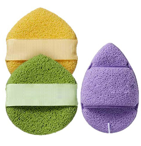 Điểm qua những mẫu bông mút rửa mặt tuỳ chỉnh in logo theo yêu cầu được các thương hiệu chọn gửi gắm thông điệp yêu thương, chăm sóc phụ nữ. 