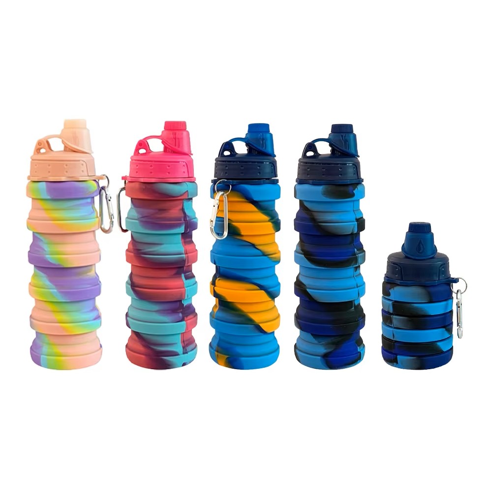 Bình nước gấp gọn ghi điểm nhờ thiết kế hiện đại, màu sắc đa dạng và khả năng tiết kiệm không gian, thường được làm quà tặng quảng cáo giá rẻ